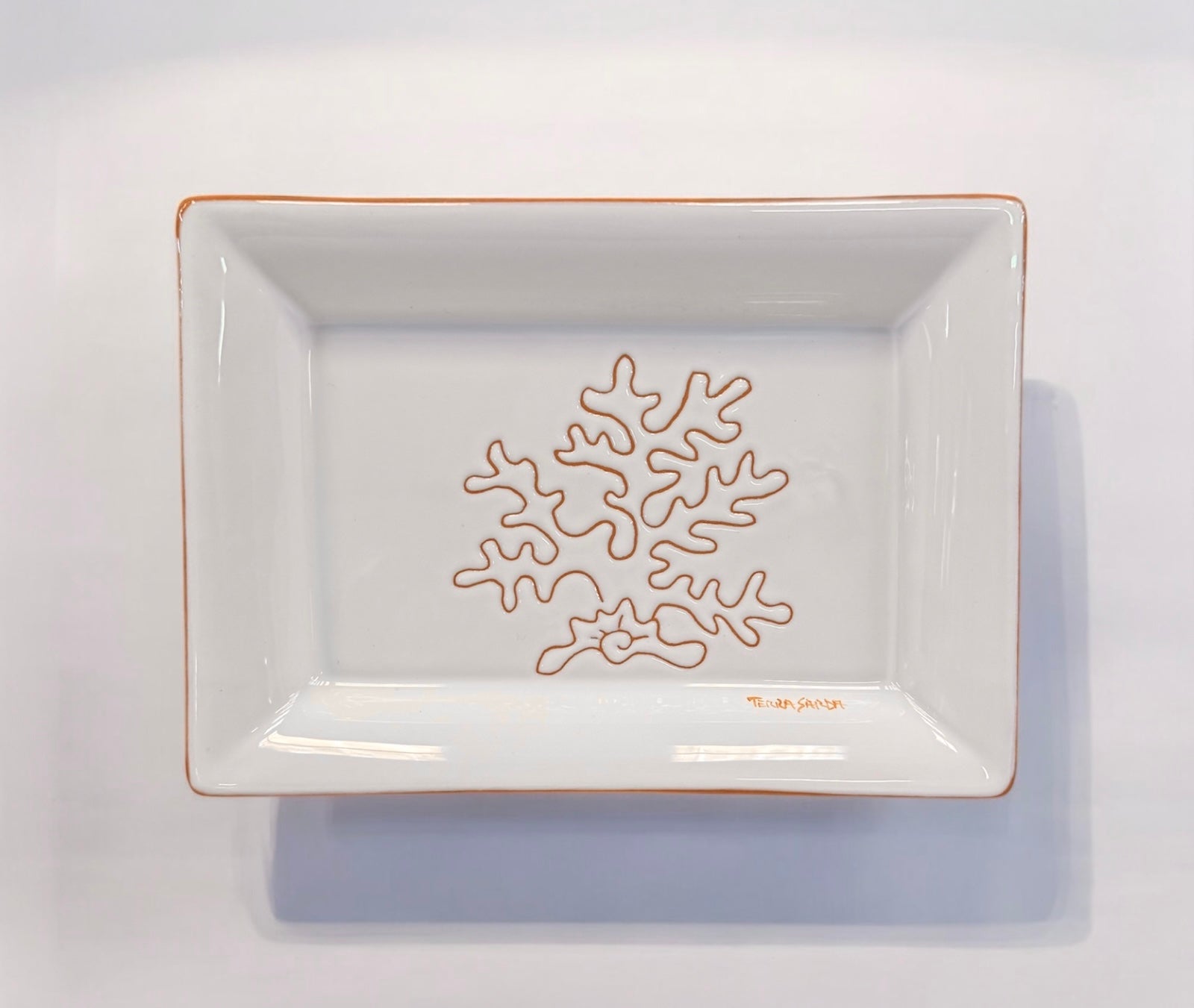 Vassoio in legno liscio. In grezzo, per dipingere. Dimensioni: 32 x 22 x 8 cm