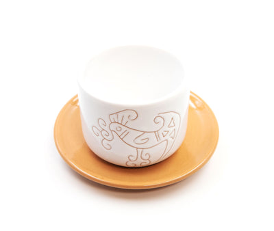 tazza latte con piattino in ceramica sarda realizzato nel laboratorio Terra Sarda Ceramiche a Siniscola